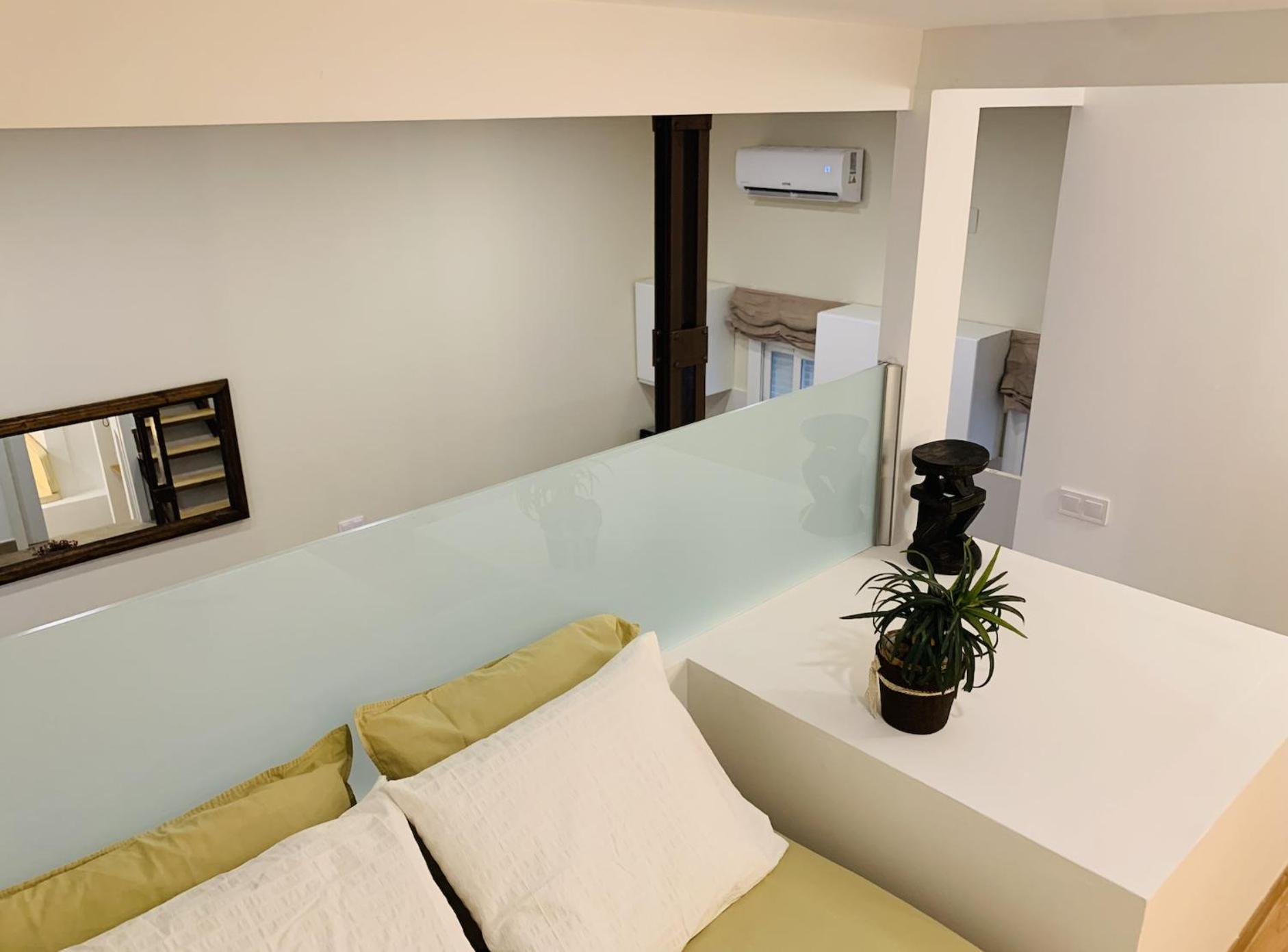 Modern Iii In Apartment Madrid